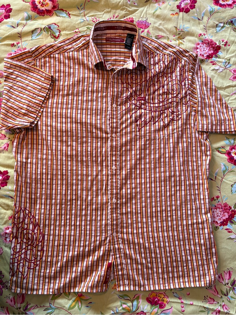 Enyce yellow red plaid short sleeve button up shirt men’s XL 33x27 EUC